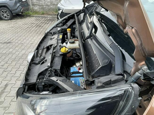 Opel Vivaro Klimatyzacja 9 osobowy Czujniki parkowania125KM