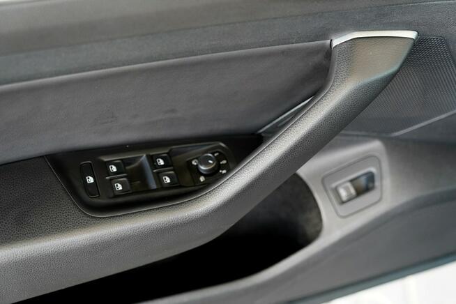 Volkswagen Arteon R -LINE x 3 Masaze DIGITAL kamera acc FUL LED skora BLIS panorama MAX