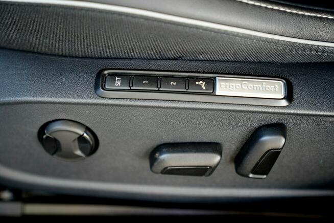 Volkswagen Arteon R -LINE x 3 Masaze DIGITAL kamera acc FUL LED skora BLIS panorama MAX