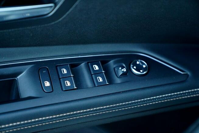 Peugeot 5008 GT kamery Skora adc Nawi blis FUL LED masaze ACC sam parkuje focal max