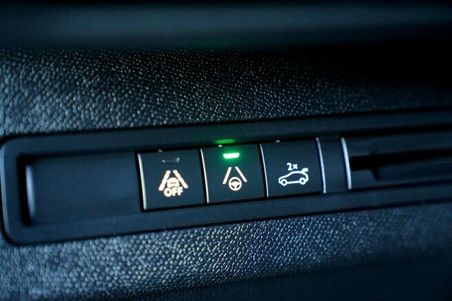 Peugeot 5008 GT kamery Skora adc Nawi blis FUL LED masaze ACC sam parkuje focal max