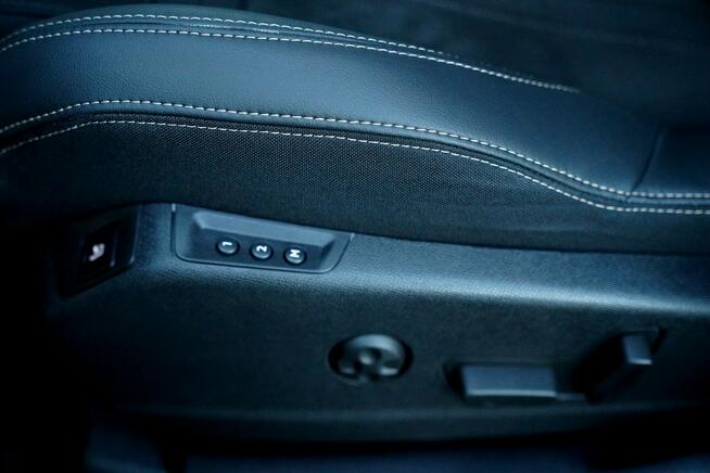 Peugeot 5008 GT kamery Skora adc Nawi blis FUL LED masaze ACC sam parkuje focal max