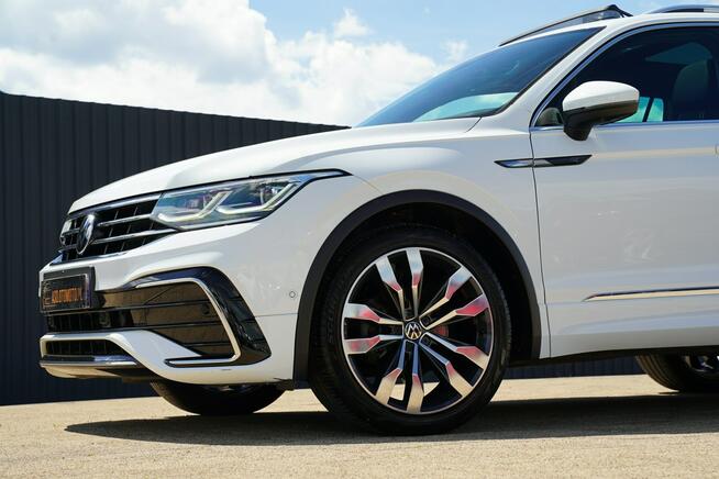 Volkswagen Tiguan R-LINE SKÓRA panorama ACC blis grzane fotele kamery 360 FUL LED matrix