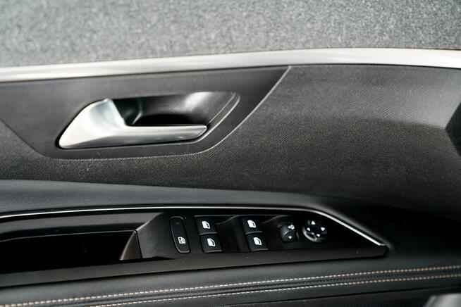 Peugeot 5008 GT line Skora Nawi blis FUL LED grzane fotele 7-os masaze PANORAMA max