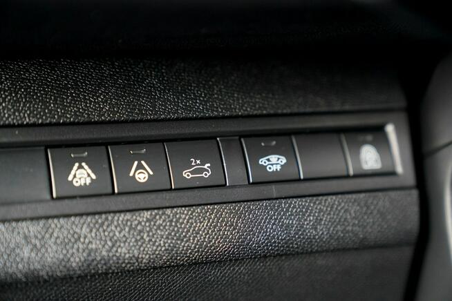 Peugeot 5008 GT kamera skora ALARM blis FUL LED masaze ACC sam parkuje el.klapa MAX