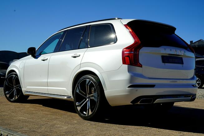 Volvo XC 90 RECHARGE panorama FUL LED 7-os progi nawi KAMERY pneumat alusy 22''max