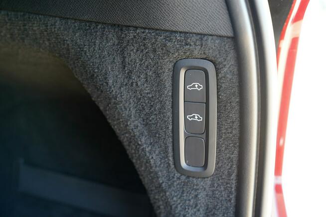 Volvo XC 90 RECHARGE panorama FUL LED 7-os progi nawi KAMERY pneumat alusy 22''max