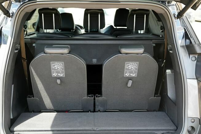 Peugeot 5008 GT kamery Skora Nawi blis GRIP CONTROL masaze ACC sam parkuje MAX OP.