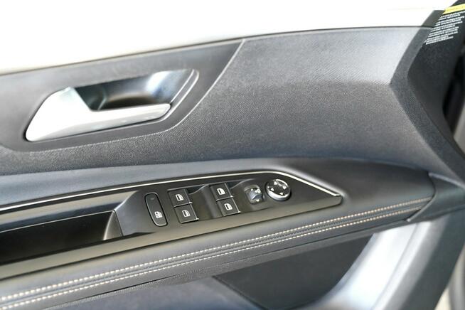 Peugeot 5008 GT kamery Skora Nawi blis GRIP CONTROL masaze ACC sam parkuje MAX OP.