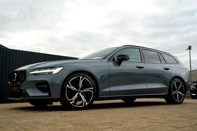 Volvo V60 R DESIGN acc FUL LED skóra nawi ALUSY el.klapa hak NOWY MODEL