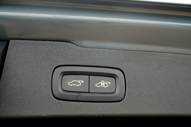 Volvo V60 R DESIGN acc FUL LED skóra nawi ALUSY el.klapa hak NOWY MODEL