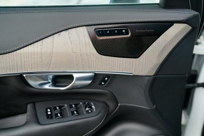 Volvo XC 90 RECHARGE panorama FUL LED wentylacja KAMERY pneumatyka alusy acc masaz