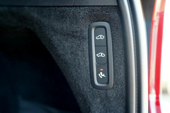 Volvo XC 90 RECHARGE panorama FUL LED 7-os hak el.alarm KAMERY 360 pneumat acc MAX