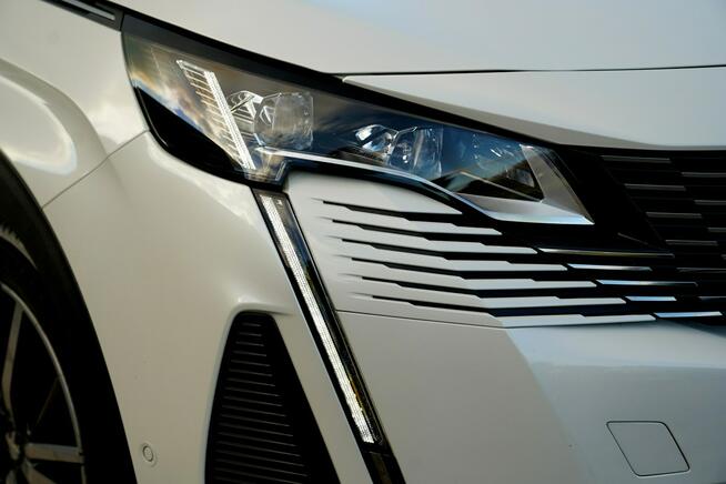 Peugeot 3008 GT kamery skóra MASAZE nawi FUL LED el.klapa blis acc sam parkuje MAX
