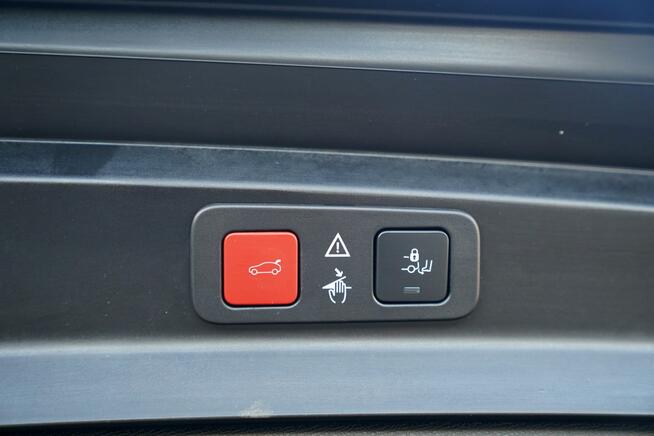 Peugeot 5008 GT kamery Skora Nawi blis GRIP CONTROL masaze ACC sam parkuje MAX OP.