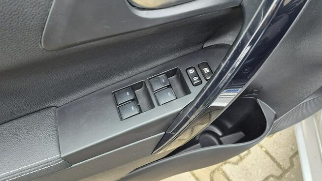 Toyota Auris _1.8 136KM_HYBRID_Xenon_Alkantara_Navi_Full Opcja_