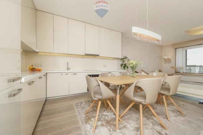 Top, 12m2 loggia, klima, koło Próżnej