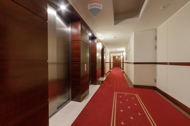 Top, 12m2 loggia, klima, koło Próżnej