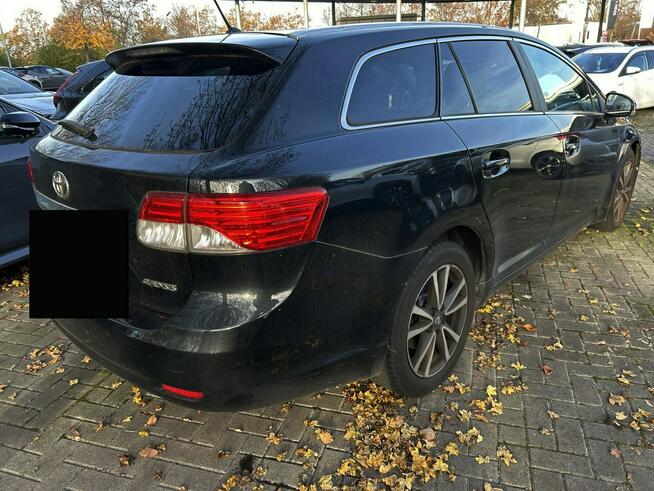 Avensis 1.8 Premium 147km pdc SKÓRA kamera NAVI serwis BEZYWPADEK 2014