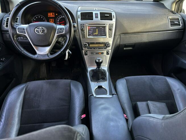 Avensis 1.8 Premium 147km pdc SKÓRA kamera NAVI serwis BEZYWPADEK 2014