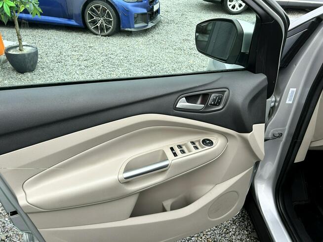 Ford Escape LED, Grzane Fotele, CarPlay, Kamera Cofania, El. Klapa, Martwe Pole