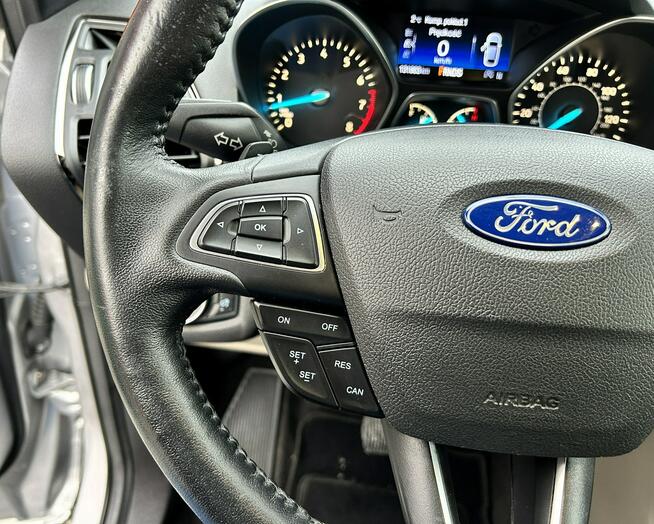 Ford Escape LED, Grzane Fotele, CarPlay, Kamera Cofania, El. Klapa, Martwe Pole