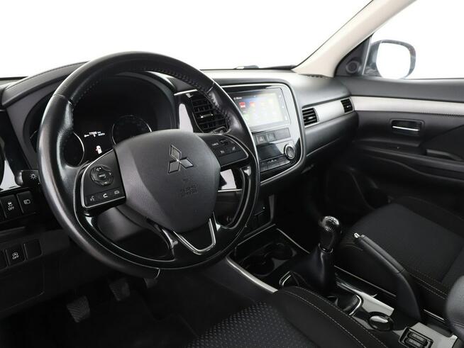 Mitsubishi Outlander niski przebieg kamera grzane fotele tempomat