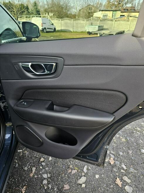 Volvo XC 60 2.0 benz 200KM Automat Skóra ACC AutoPilot OkAzJA BEZWYPADEK 1 Reka €