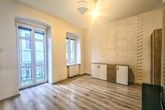 Kawalerka z balkonem przy Manufakturze