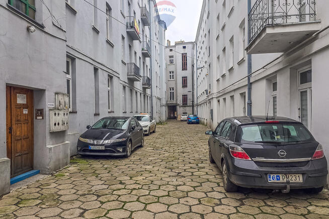 Kawalerka z balkonem przy Manufakturze