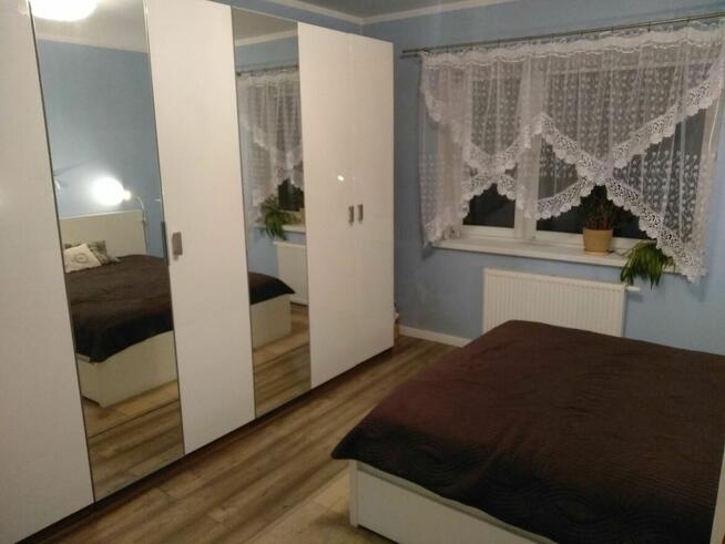 3-niezależne, przestronne pokoje, doskonała lokalizacja.