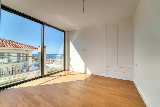 4-pokojowy penthouse 114 m² z basenem na dachu