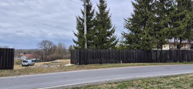 Działka budowlana z fundamentami