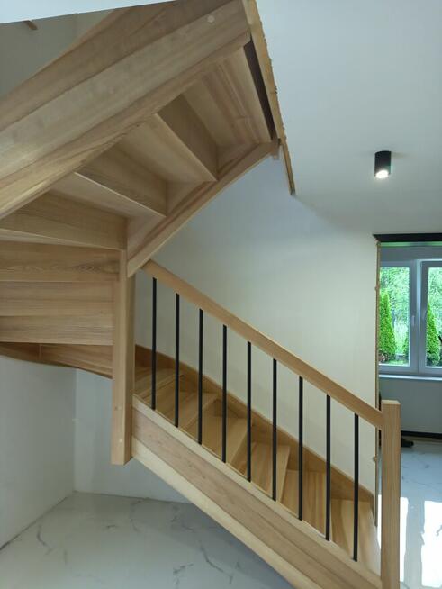 Schody drewniane stolarz