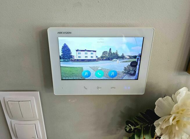 Montaż Kamer | Wideodomofonów | Sieci komputerowych