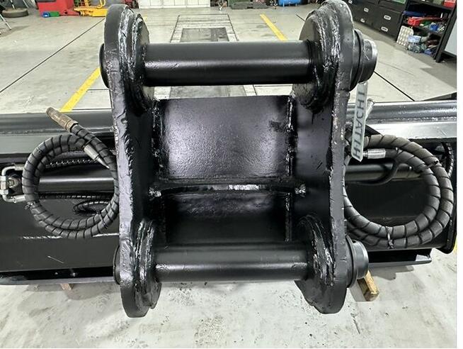 UŻYWANA ŁYŻKA SKARPOWA HYDRAULICZNIE UCHYLNA Hitachi ZX 170W