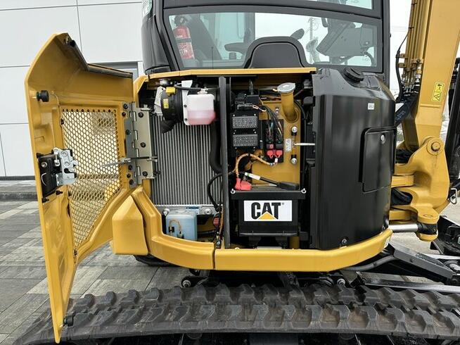 FABRYCZNIE NOWA MINIKOPARKA CATERPILLAR 302.7 CR