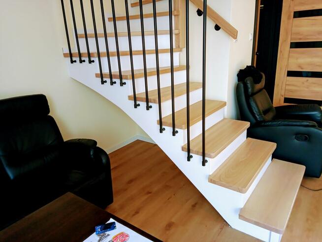 Schody drewniane stolarz
