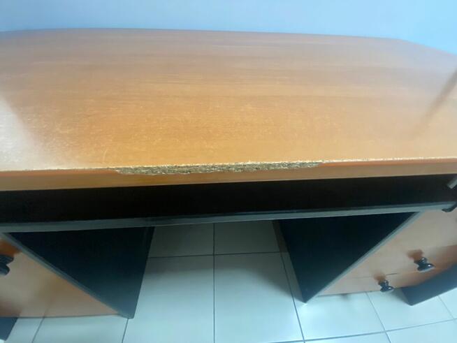 Biurka używane. Stan dobry.