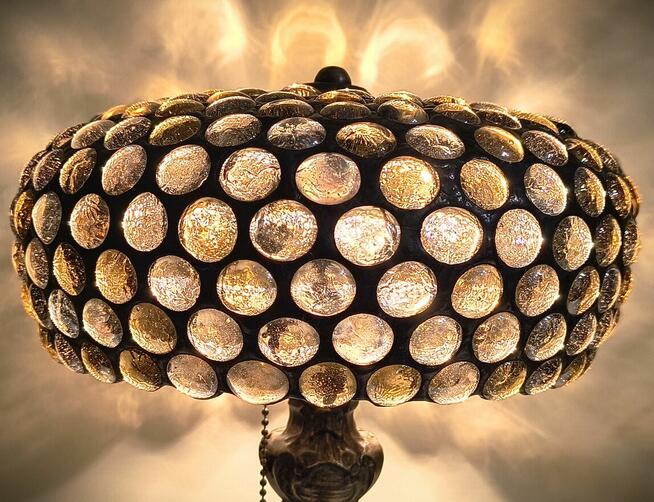 Piękna lampa witrażowa mosiądz kaboszon