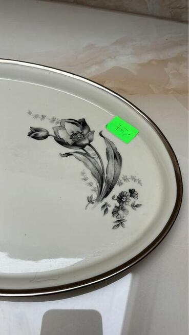 Patera z czarnymi tulipanami. Półmisek. Sygnatura numerycz