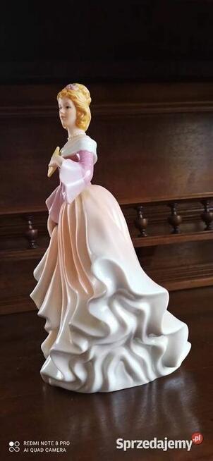 Piękna Clarissa. Figurka damy. The Leonardo Collection.