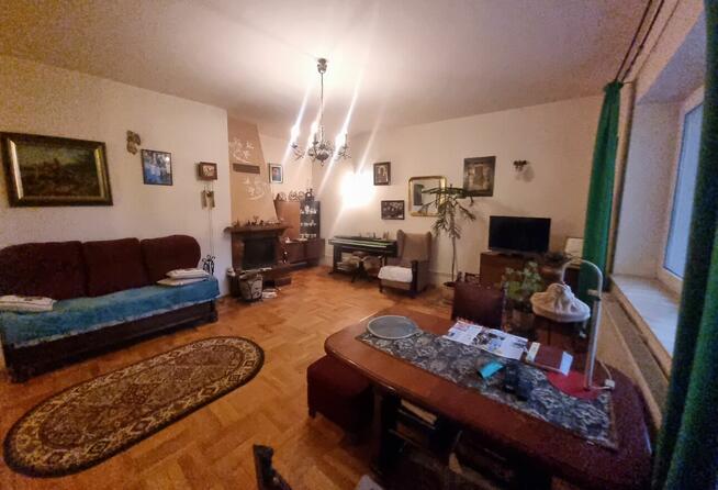Dom wolnostojący z garazem i dużym ogrodem