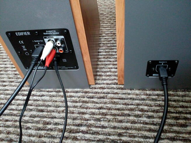 Głośniki 2.0 Edifier R1600TIII