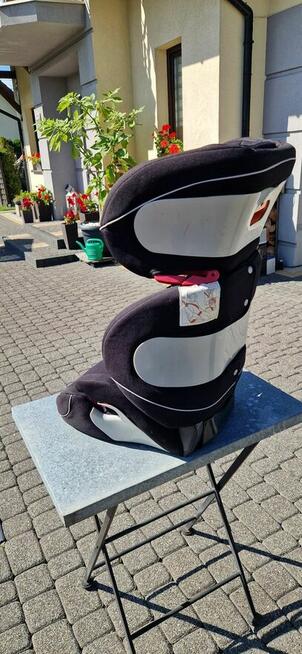 Fotelik samochodowy dla dzieci CBX Solution.