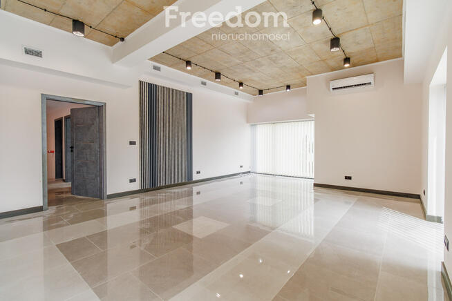 Obiekt magazynowo-biurowy przy autostradzie A4!