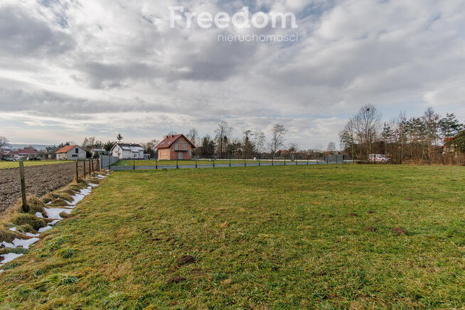 Działka budowlana z częścią rolną w Lusławicach!