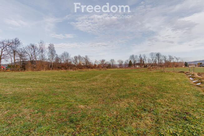 Działka budowlana z częścią rolną w Lusławicach!