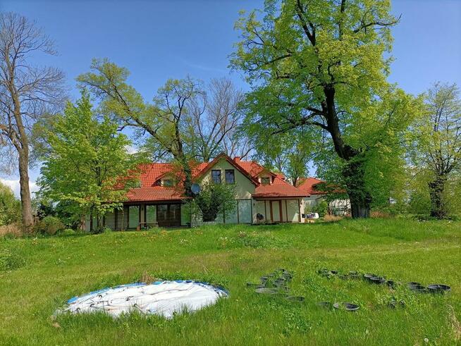 Zabytkowy dworek z przełomu XIX i XX w. w Świdniku