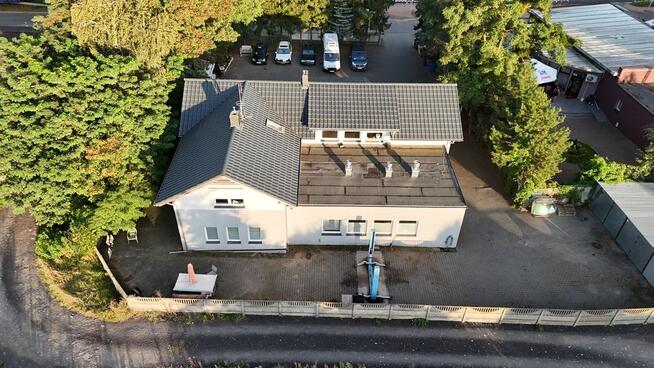 Budynek mieszkalno-usługowy przy trasie nr 11